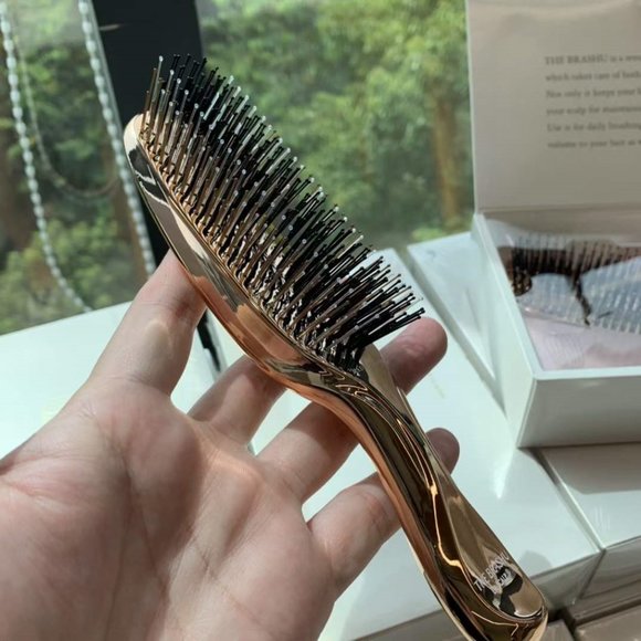 Dr. Arrivo The Zeus  Dr.Arrivo Comb Japanese Massage Comb